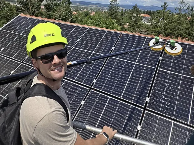 Curățare panouri solare - Lucrările noastre 42