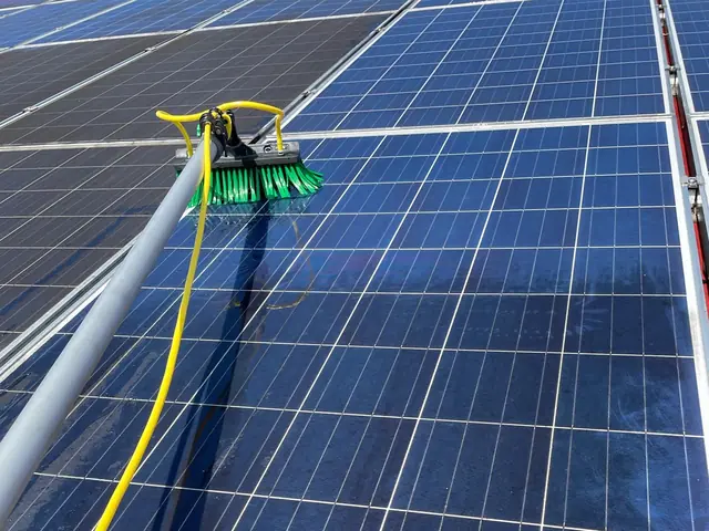 Curățare panouri solare